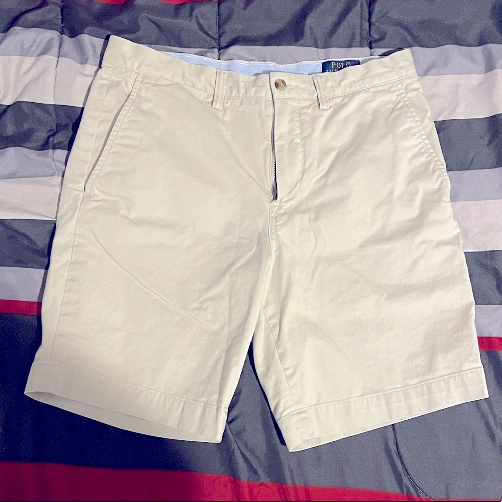 Polo by Ralph Lauren kaki shorts. Like new. Size 31.